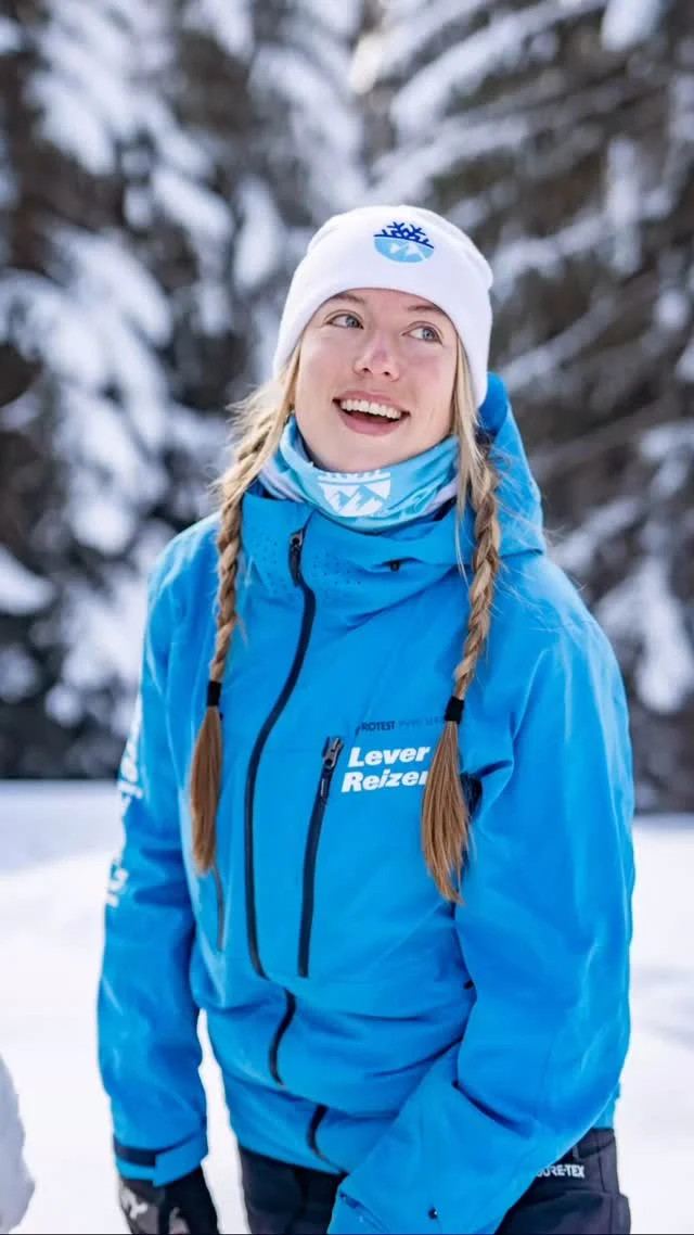 Wat een seizoen en wat een topteam! Er zijn nog groepen in Oostenrijk, de laatste seizoensdagen!
Onze leraren hebben bijgedragen aan een onvergetelijke wintersport in Oostenrijk ❄️. We weten zeker dat ze hebben gezorgd voor veel leuke, grappige én behulpzame momenten ⛷️.
Dus… wie was jullie topper van een leraar? Wie stond er op jullie reis en maakte het onvergetelijk?
Laat het weten in de comments!⬇️
We zijn benieuwd naar jullie verhalen! ❤️