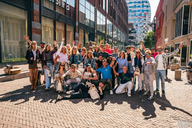 Afgelopen zaterdag sloten we het seizoen af met een gezellig uitje in Utrecht, als bedankje voor de inzet van onze leraren. We ontdekten de stad tijdens een leuke city tour en genoten daarna samen van een smakelijk diner. Een ontspannen en fijne afsluiting van het seizoen!
Iedereen een fijne zomer en tot volgend seizoen!🙏❄️